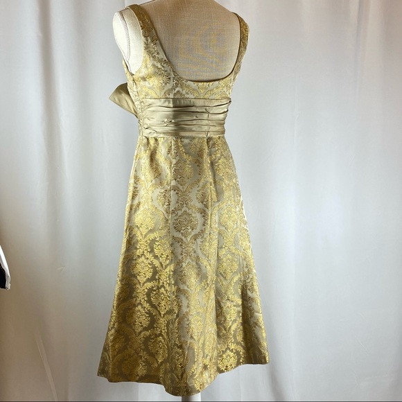 MAGGY LONDON Brocade Empire Dress Ruched Accented Bow High Waist Size 4 - Picture 7 of 10